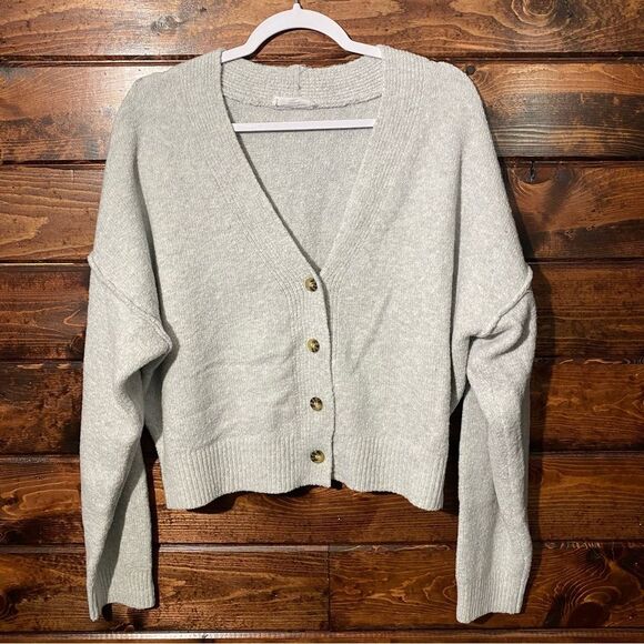 Women;s Double Zero Pale Blue Cropped Soft Fuzzy Cardigan Size Lovely Large - Picture 5 of 12